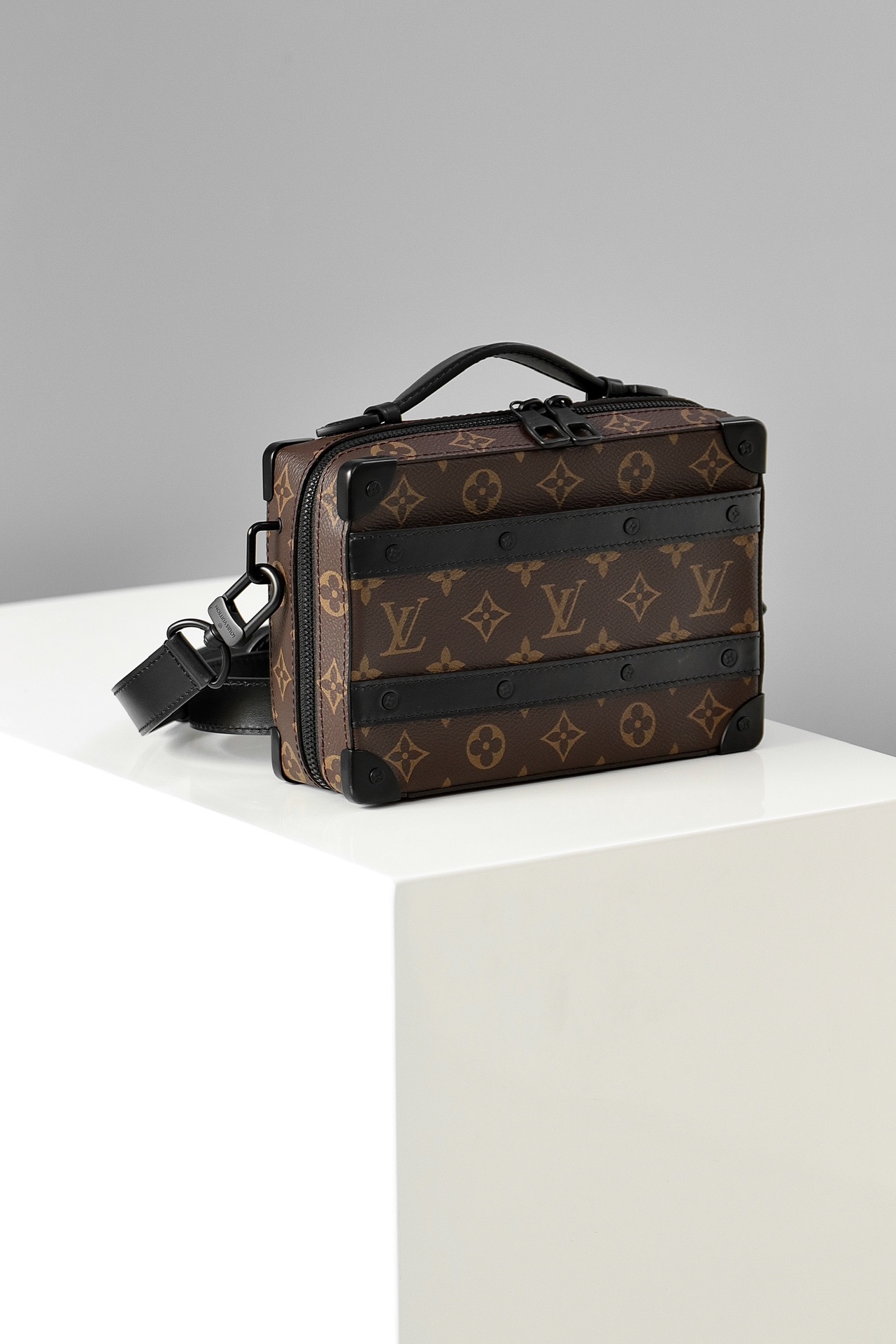 루이비통 핸들 소프트 트렁크 모노그램 토뤼옹 21*15*7