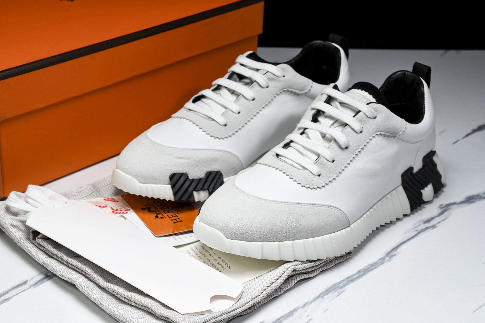 [E2] 에르메스 바운싱 스니커즈 스웨이드 고트스킨 화이트 블랙