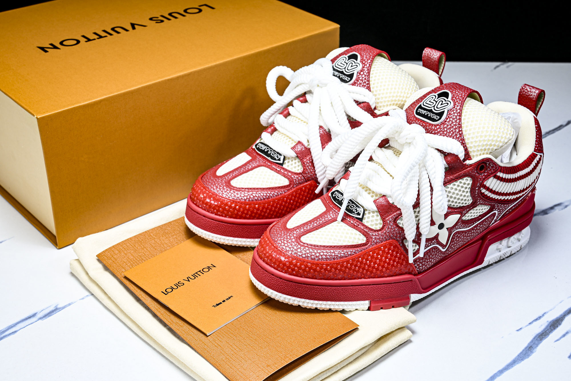 [V8] 루이비통 스케이트 메쉬 스니커즈 화이트 레드