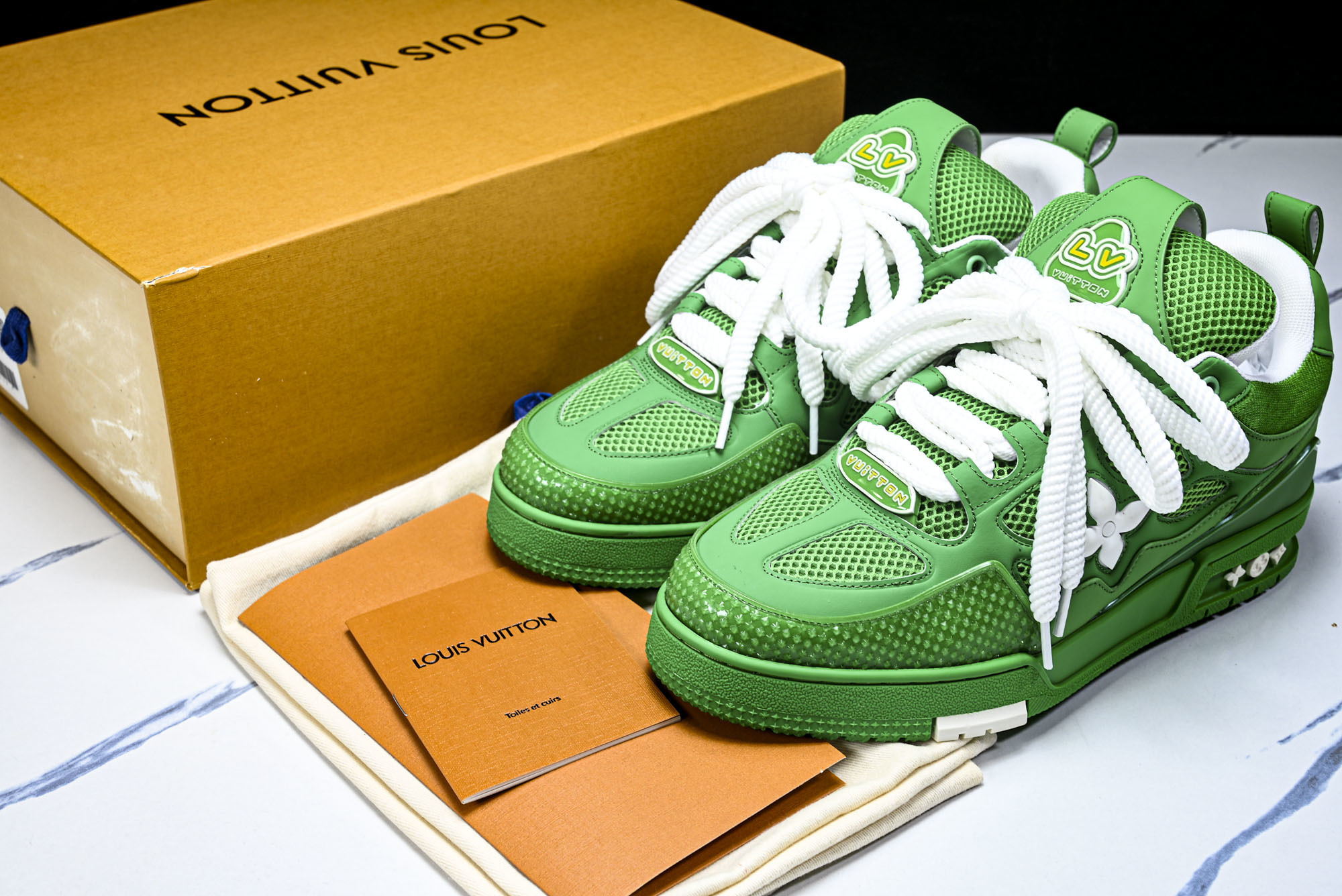 [V8] 루이비통 스케이트 메쉬 스니커즈 그린