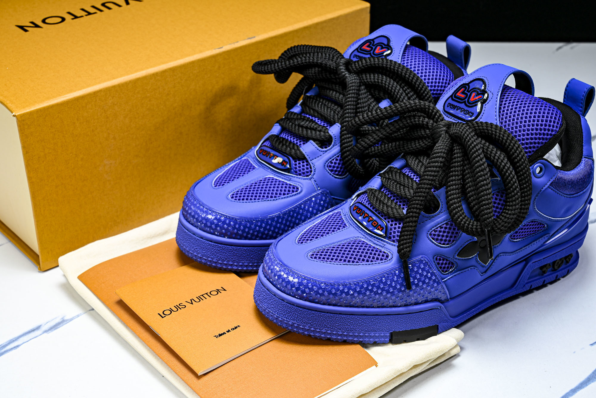 [V8] 루이비통 스케이트 메쉬 스니커즈 블루 블랙