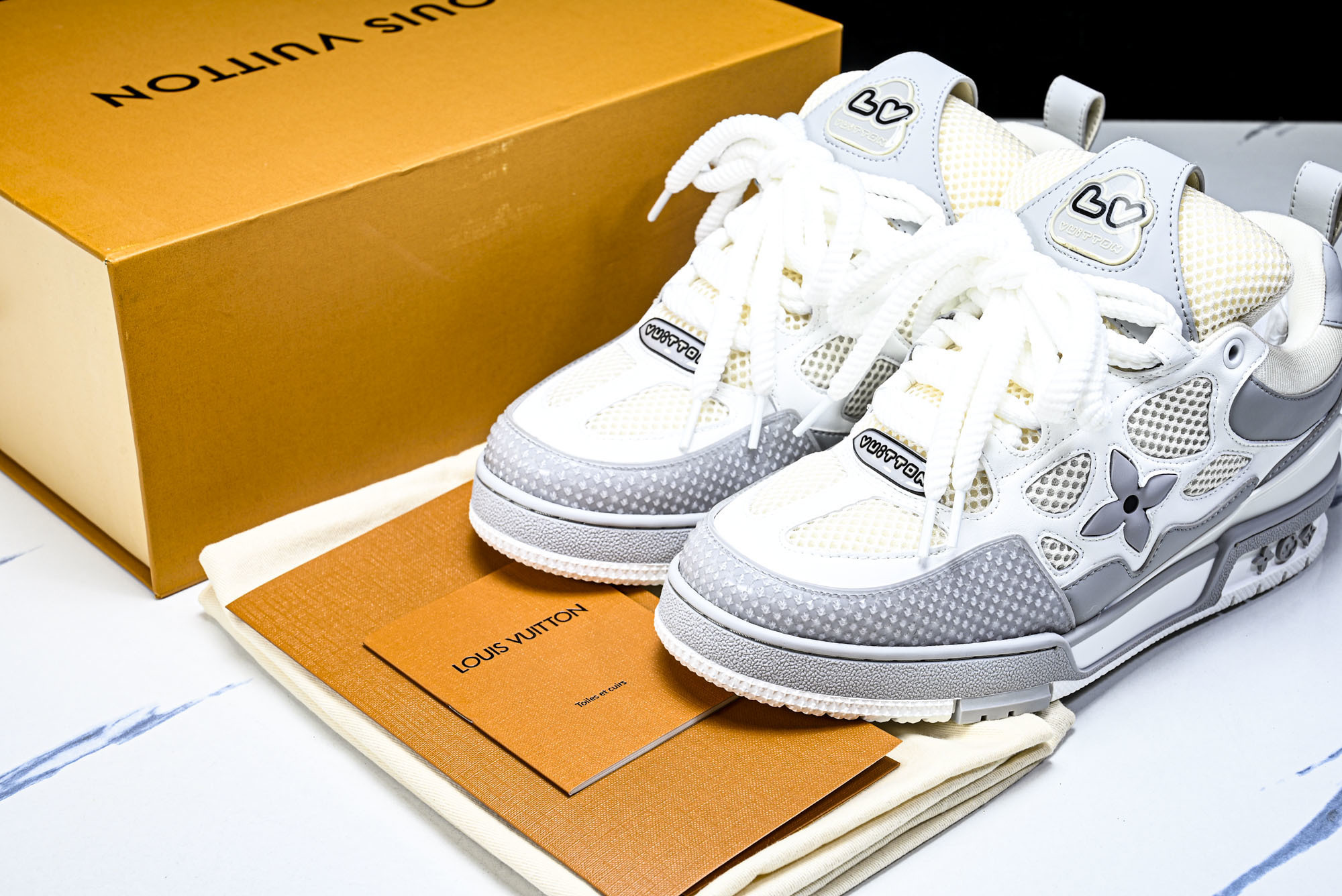 [V8] 루이비통 스케이트 메쉬 스니커즈 그레이