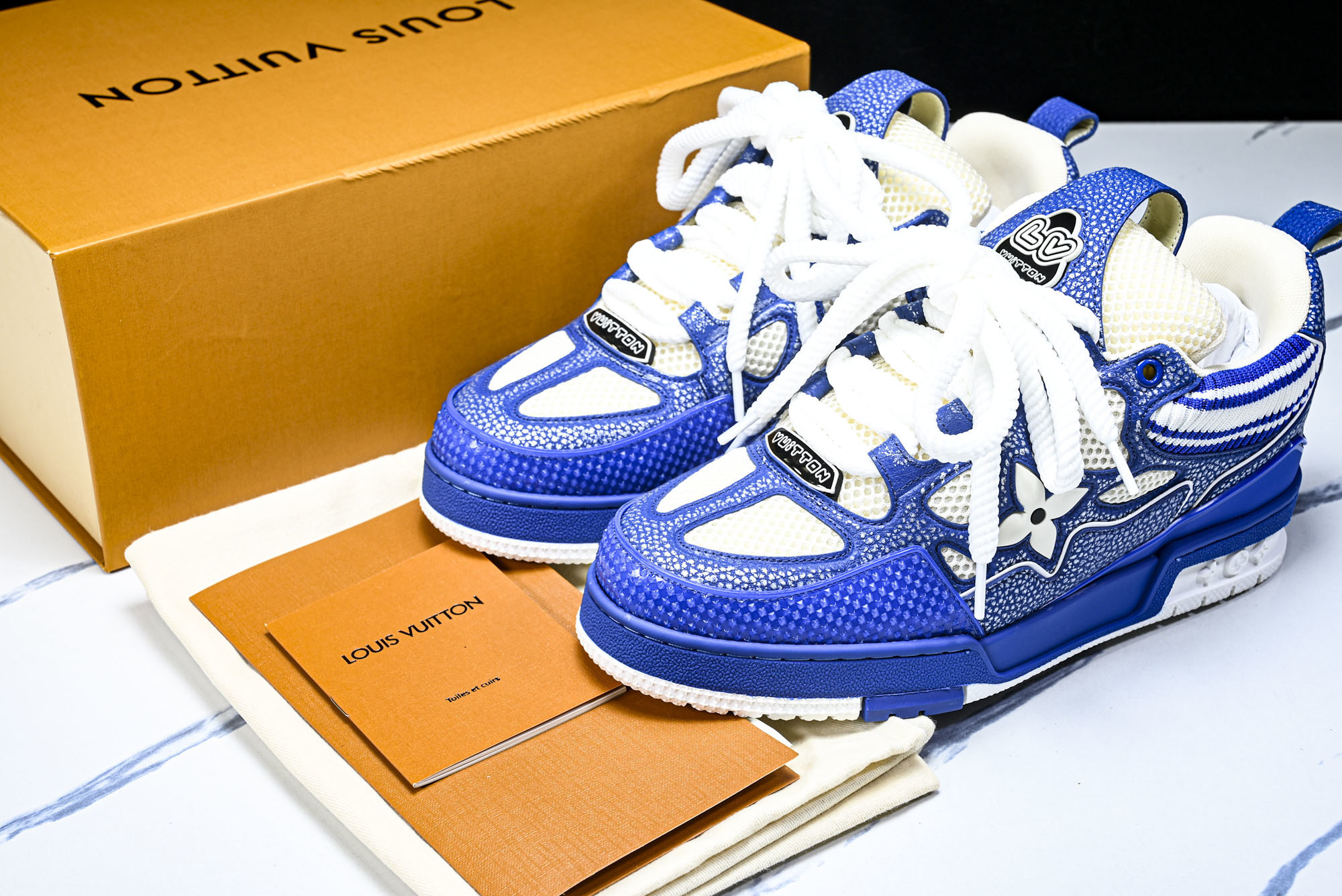 [V8] 루이비통 스케이트 메쉬 스니커즈 블루 화이트