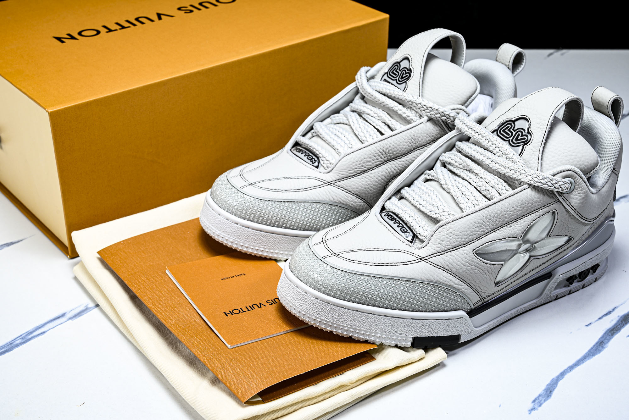 [V8] 루이비통 스케이트 트레이너 스니커즈 그레이