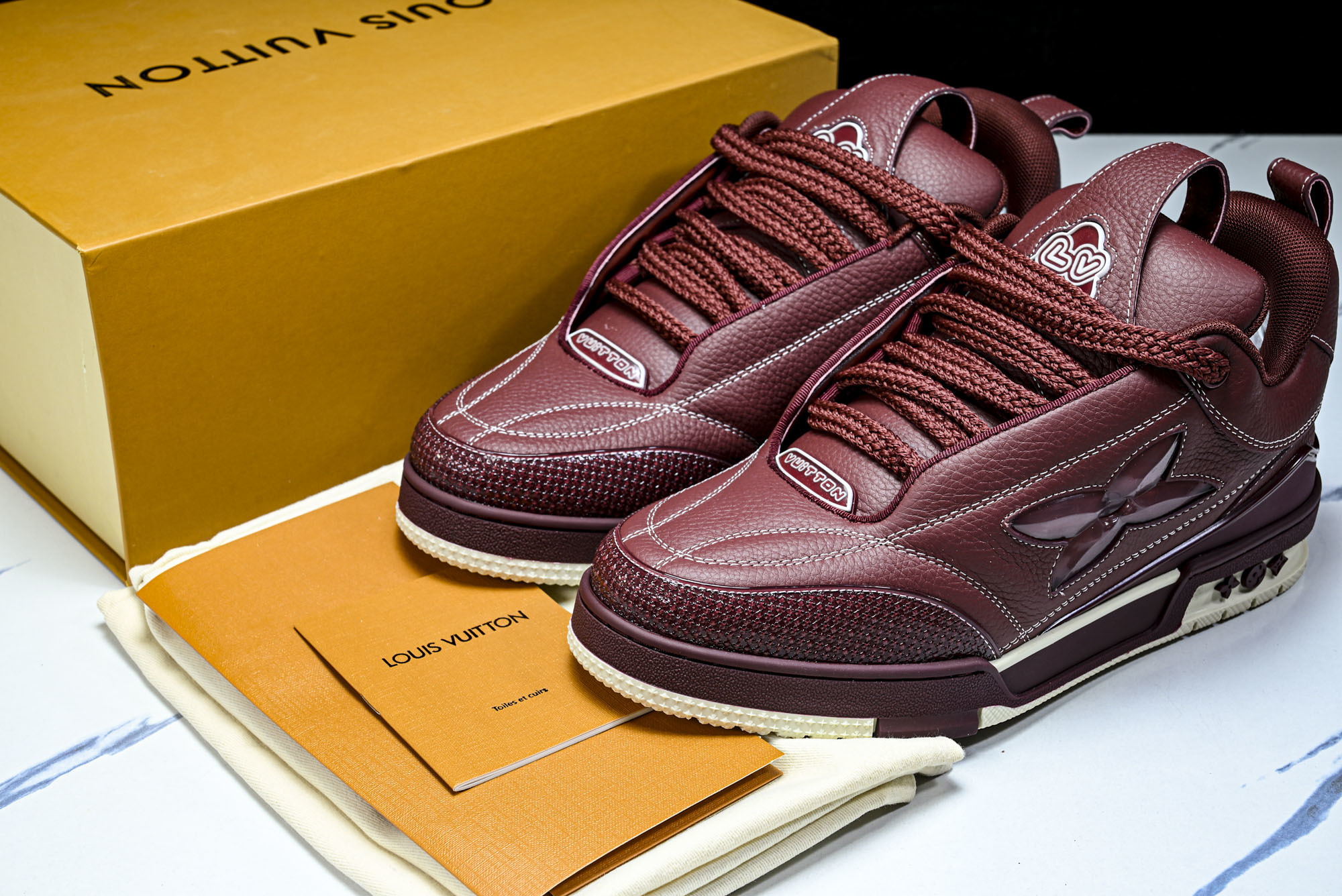 [V8] 루이비통 스케이트 트레이너 스니커즈 버건디