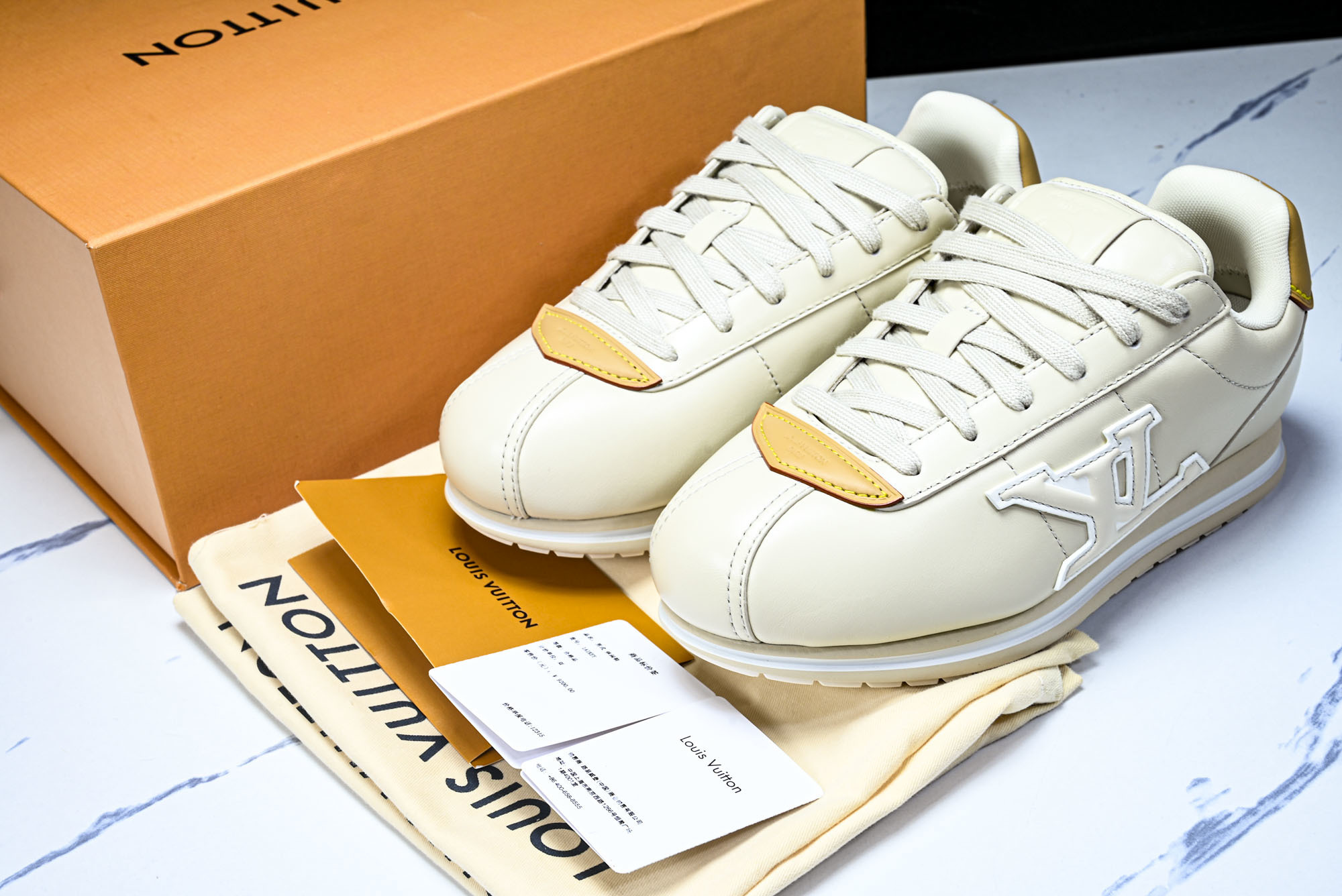 [M] 루이비통 버터소프트 아이보리