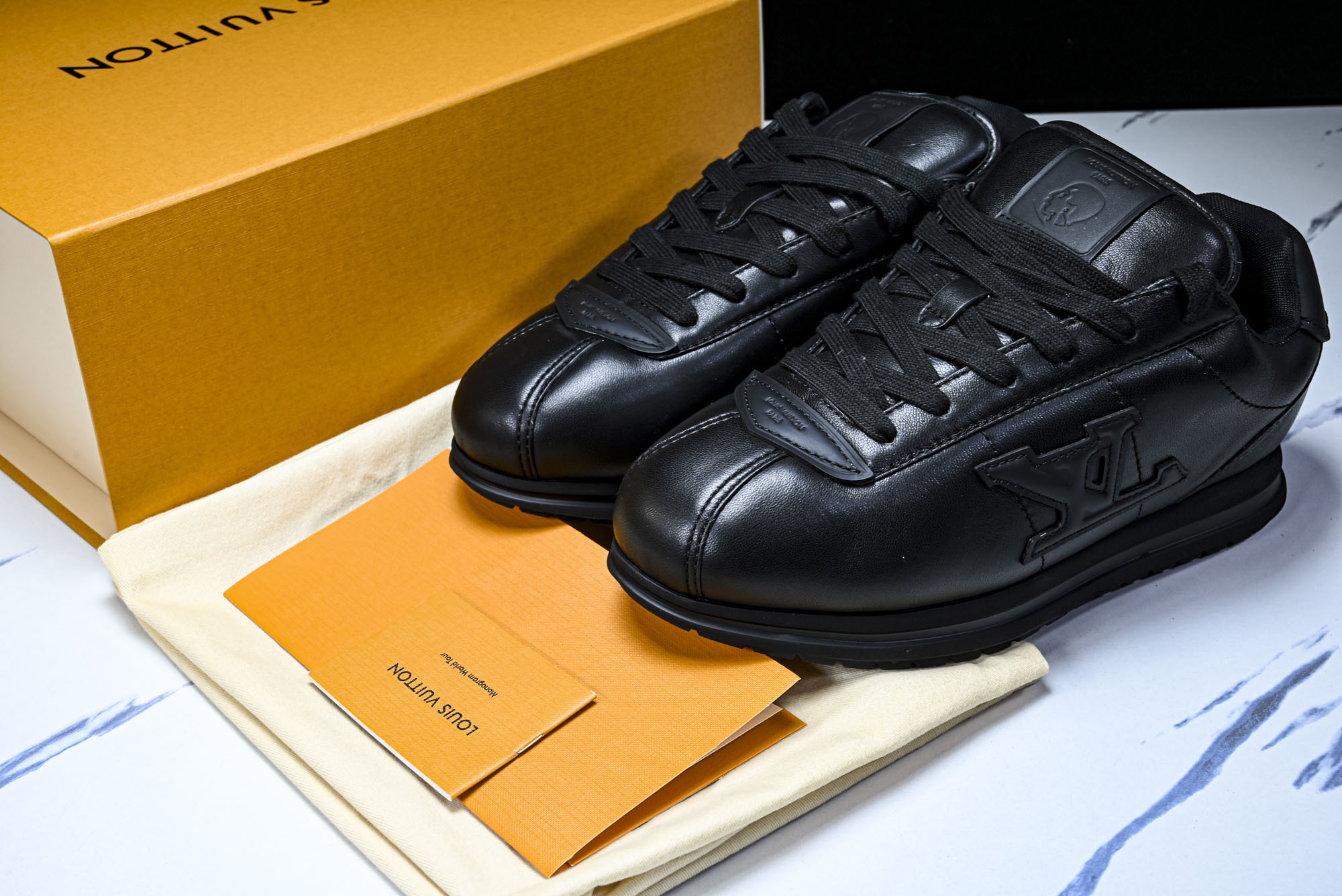 [PT] 루이비통 버터소프트 블랙