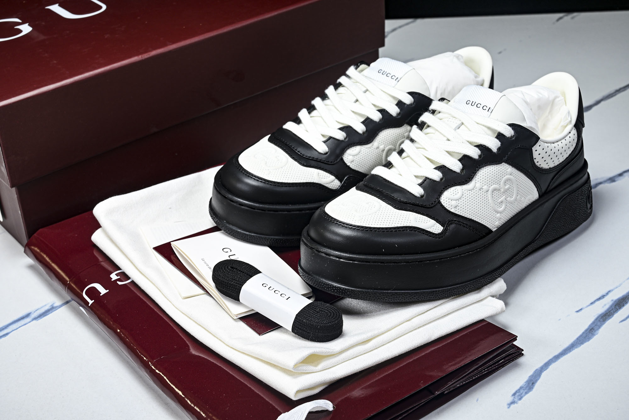 [T1] 구찌 GG 스니커즈 화이트&블랙