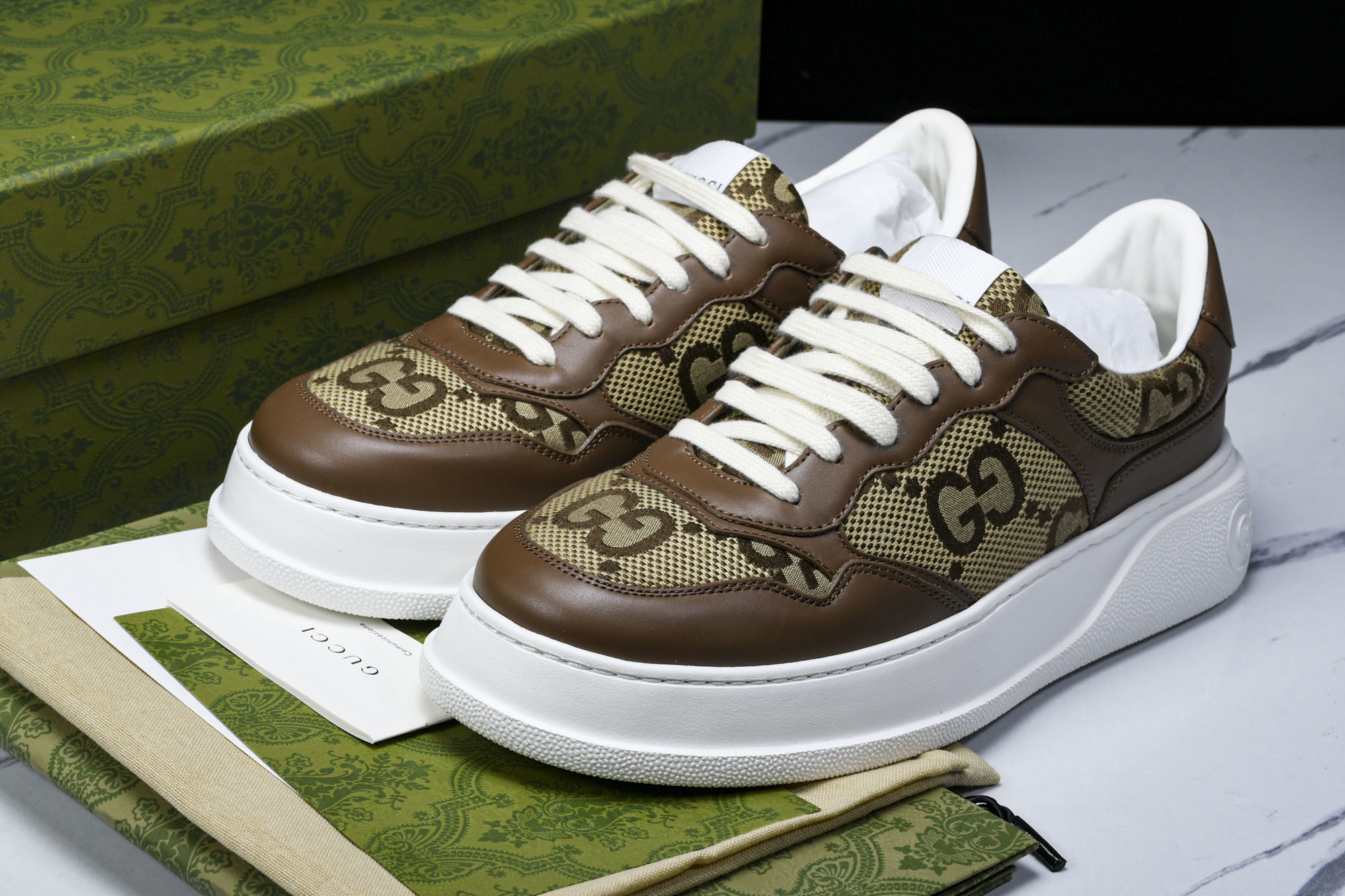 [XP] 구찌 GG  가죽 스니커즈 베이&브라운