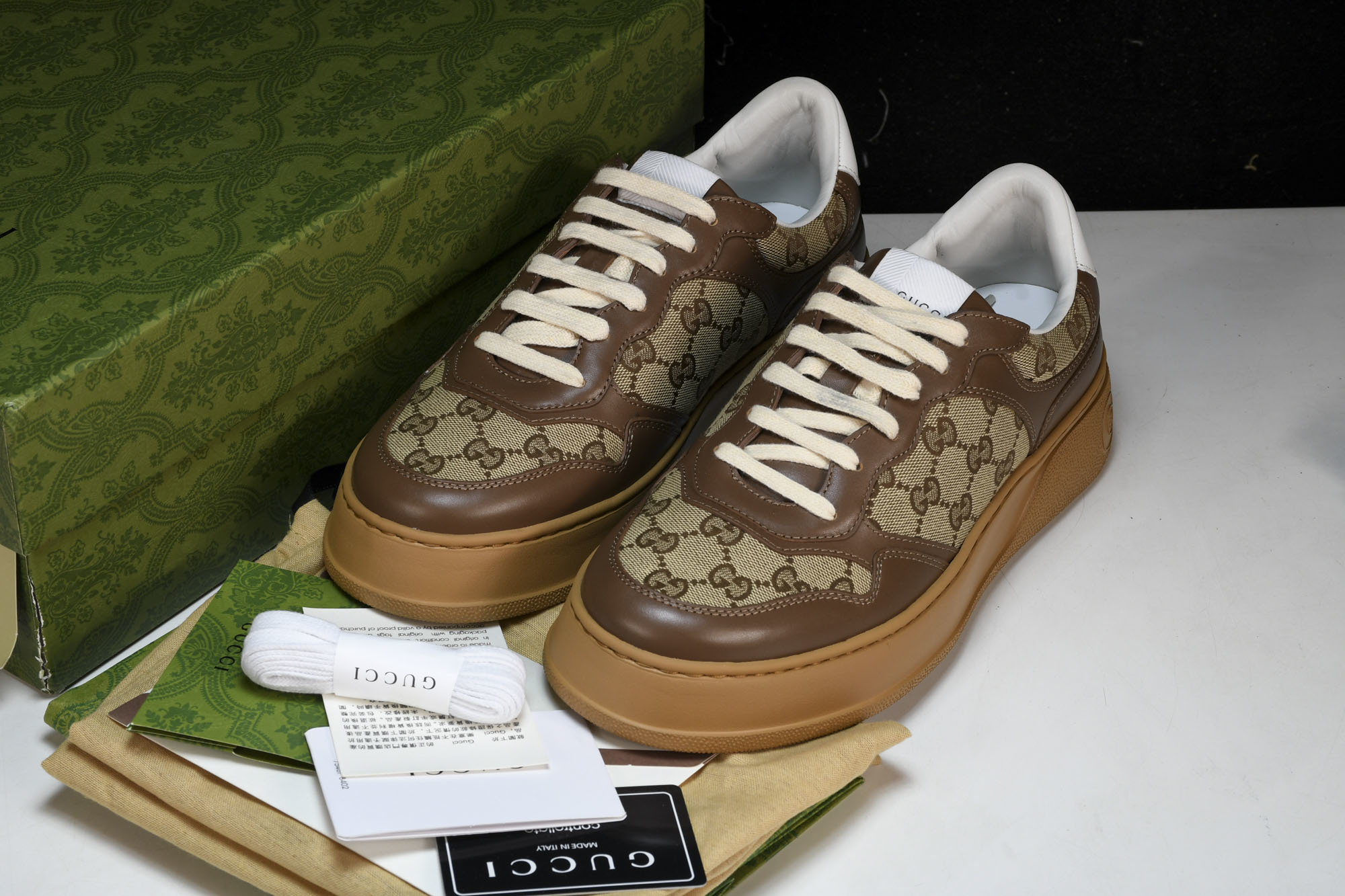 구찌 GG 스니커즈 브라운
