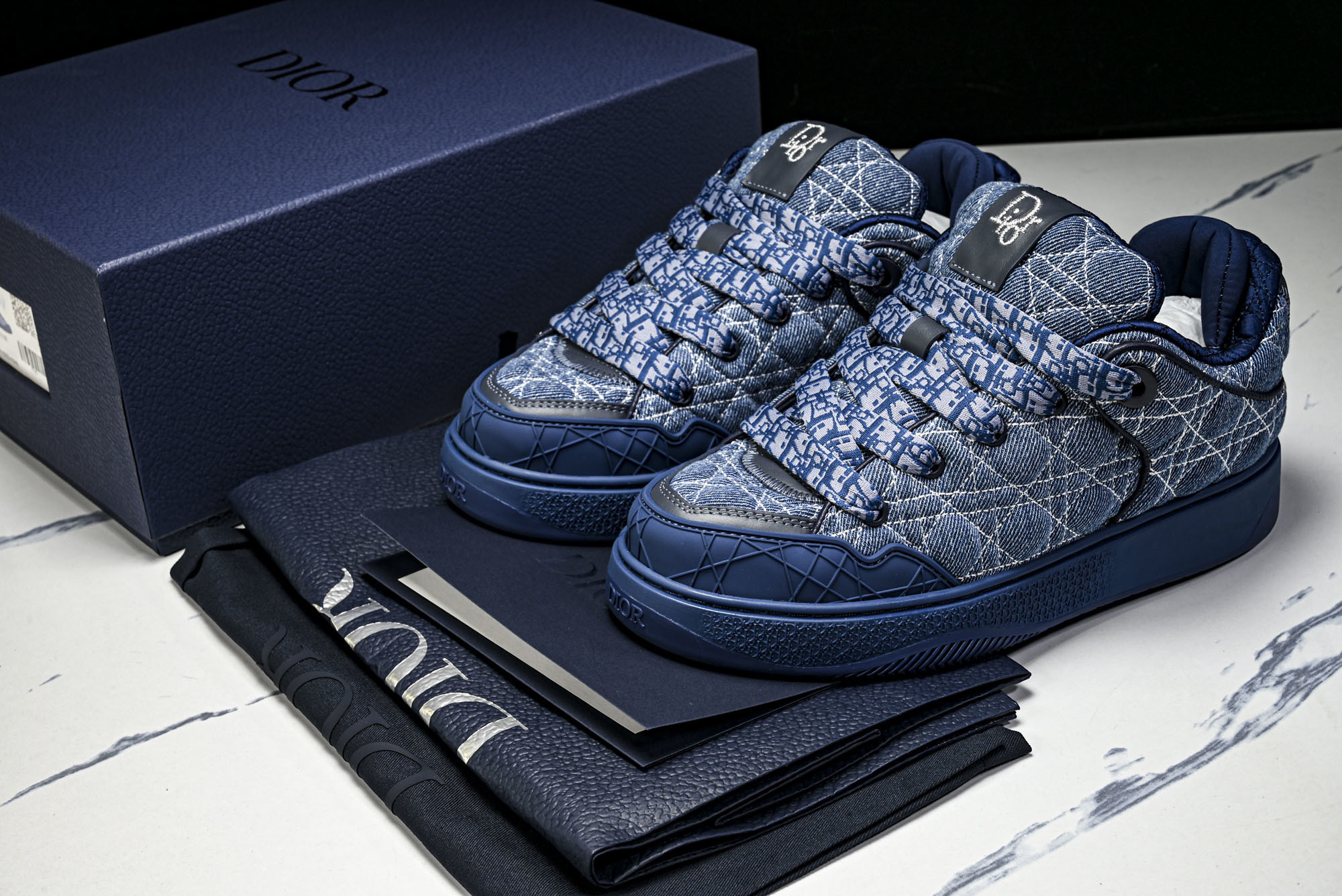 [PT] 디올 x ERL B9S 스케이터 스니커즈 블루 쿠모 카나주