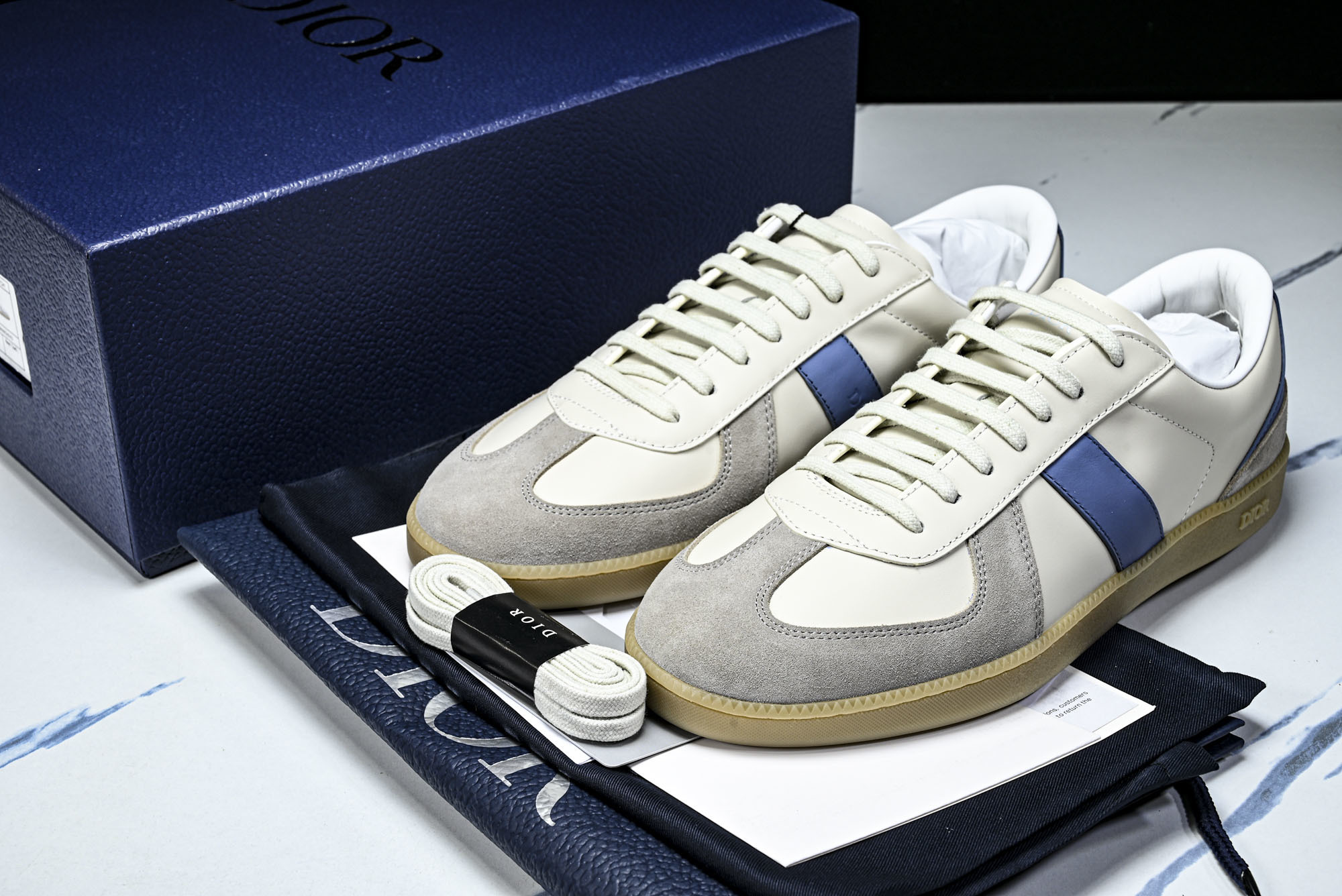 [X1] 디올 B01 매치포인트 스니커즈 스웨이드 화이트 블루