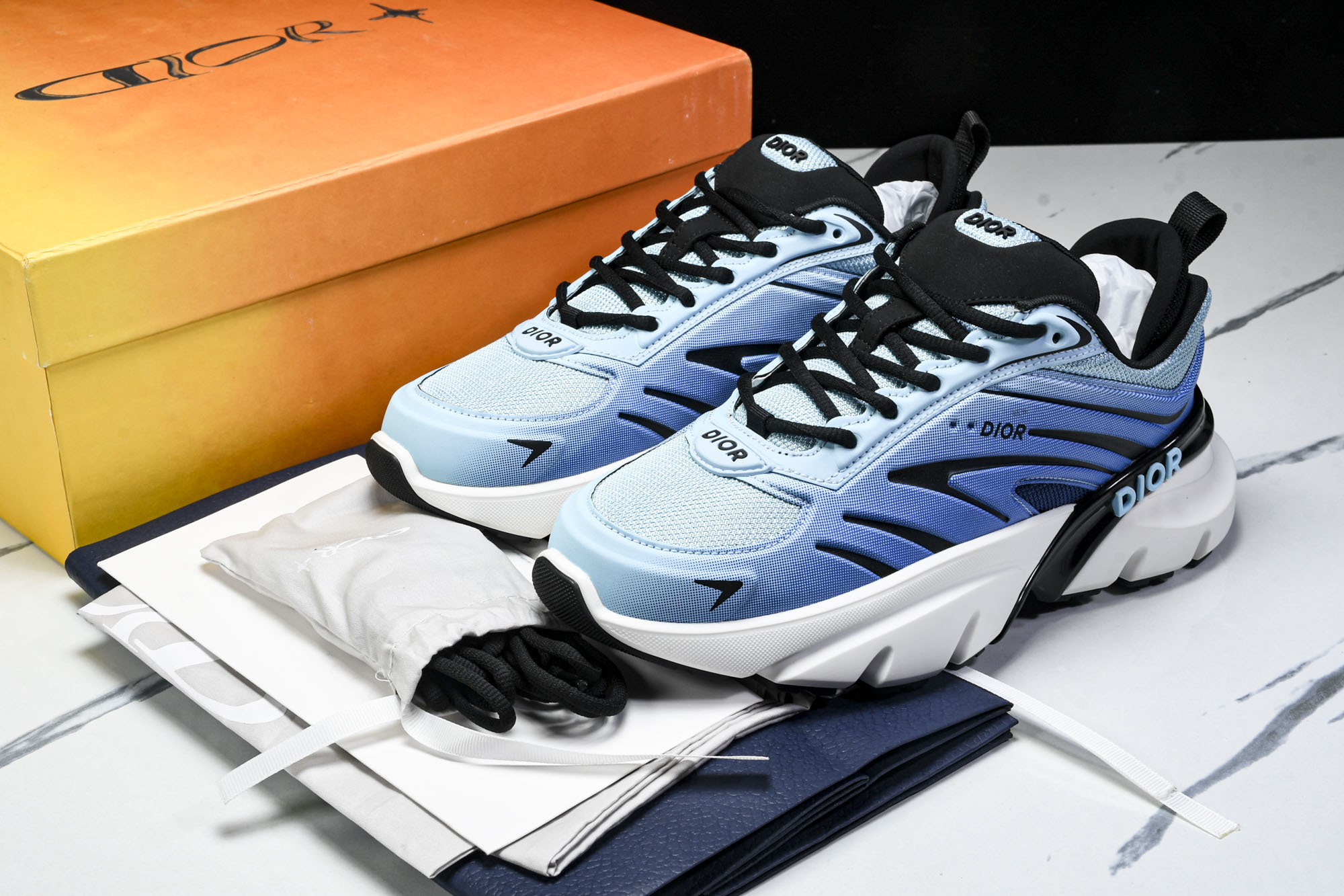 [BQ] 디올 B44 루이스 해밀턴 블레이드 스니커즈 그라디언트 블루