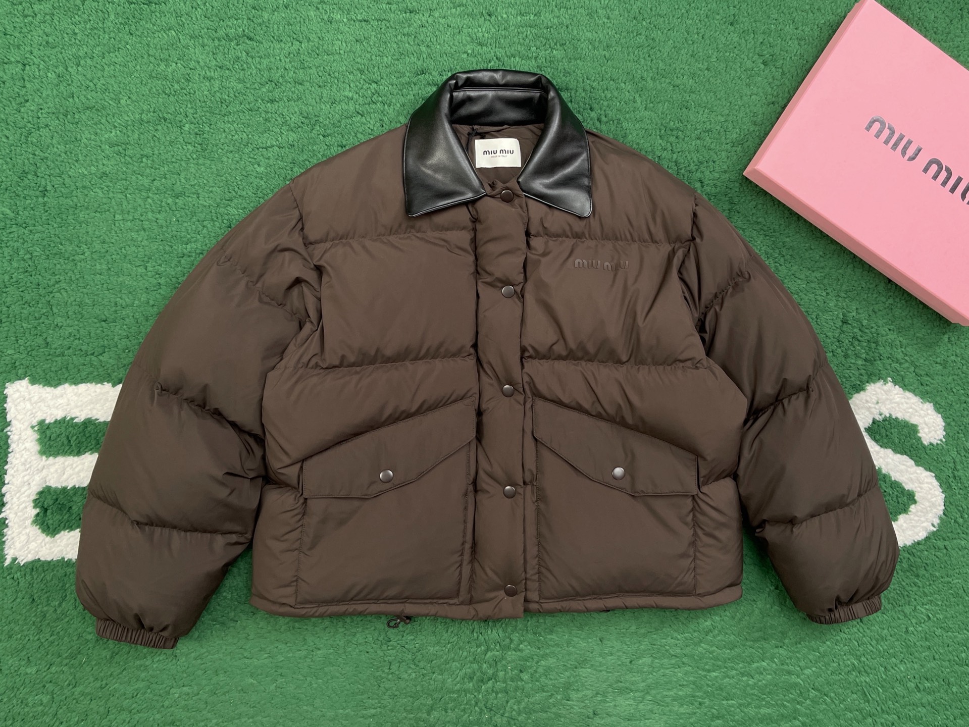 [레어샵] 미우미우 테크니컬 퐁제 크롭 다운재킷 에보니