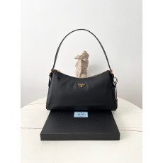 [블랙프레임] 프라다 에이미 가죽 숄더백 블랙 라지 1BC228 39*23*12