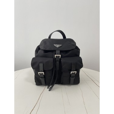 [블랙프레임] 프라다 리나일론 백팩 스몰 블랙 실버 1BZ677 12*23.5*28