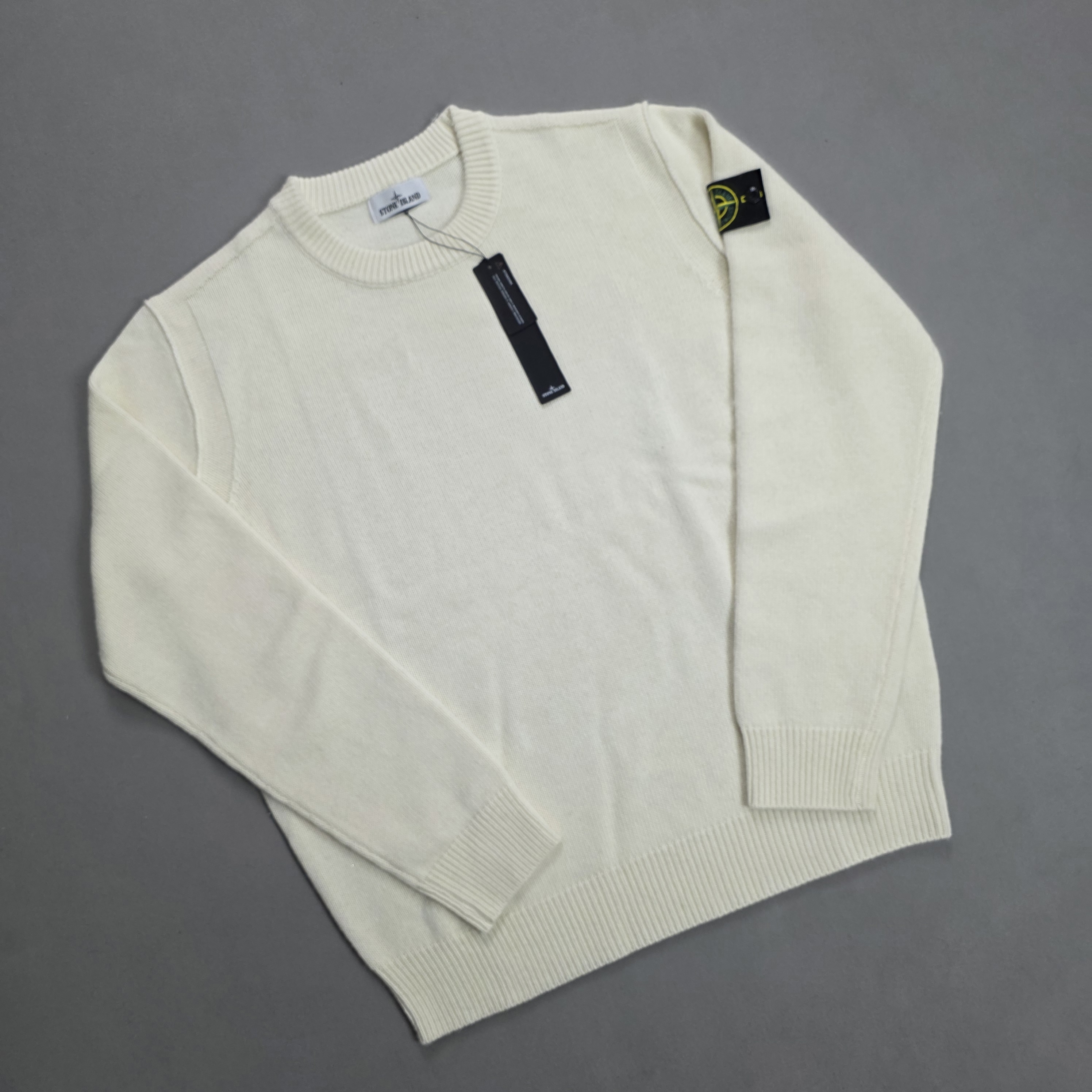 스톤아일랜드 크루넥 스웨터 아이보리