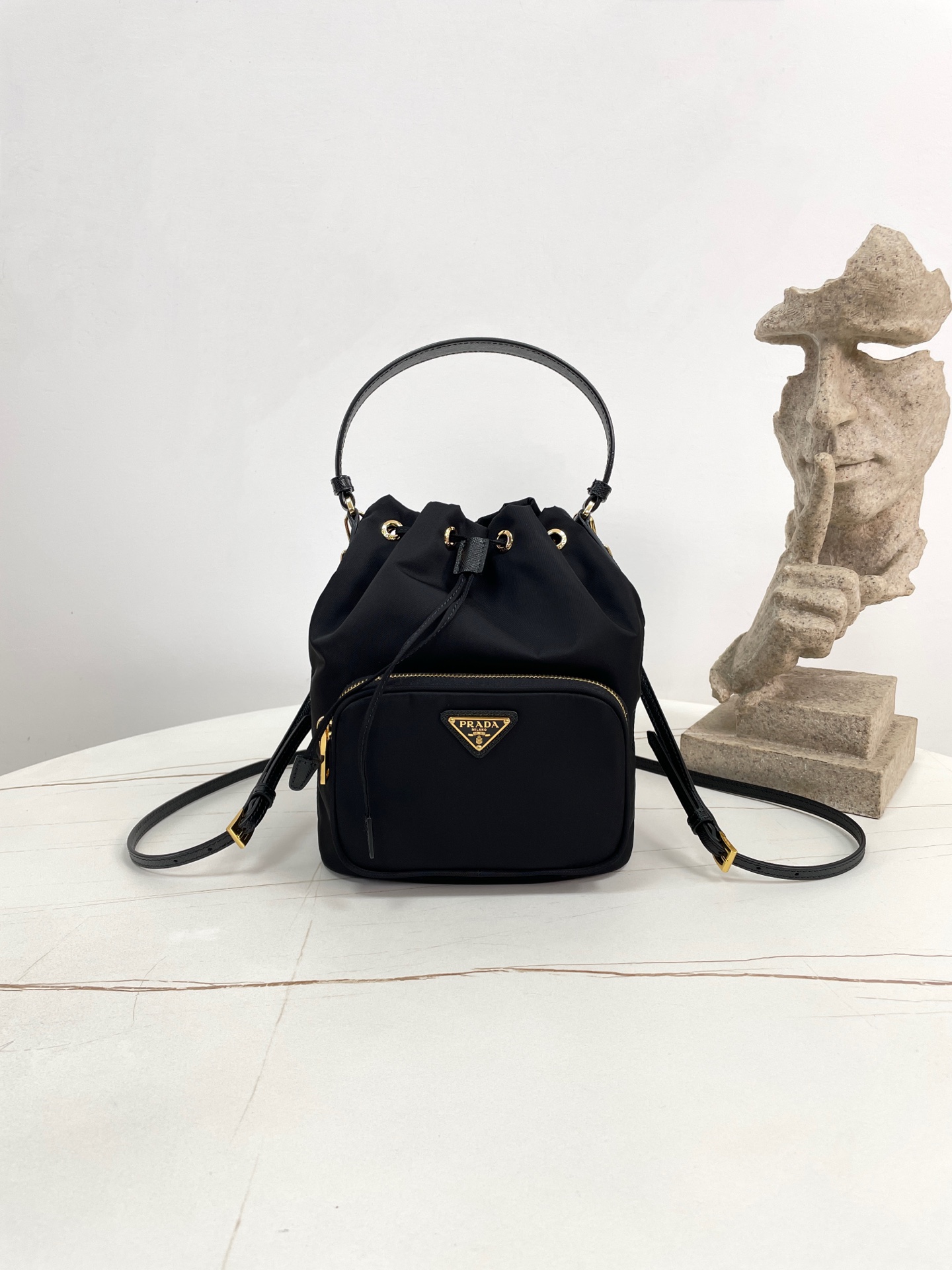 [블랙프레임] 프라다 듀엣 리나일론 버킷백 1BH038 18x23x12